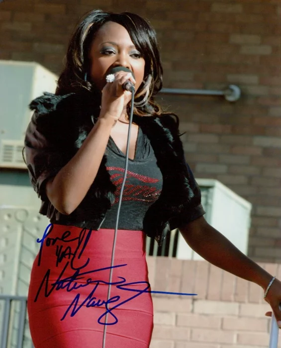 Naturi Naughton autograph