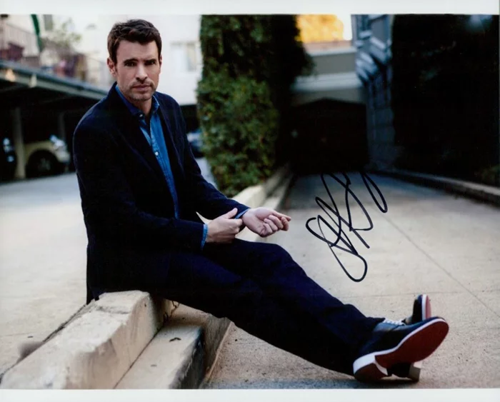 Scott Foley autograph