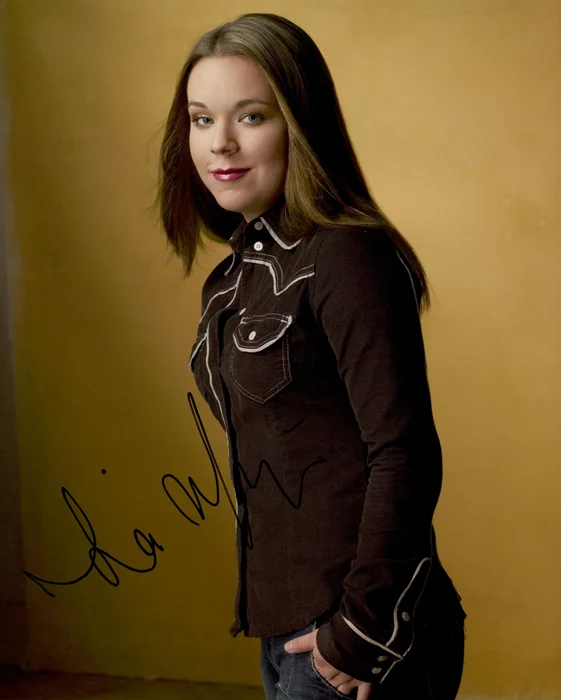 Tina Majorino autograph