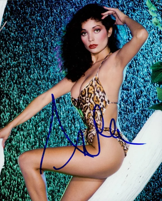 Apollonia autograph