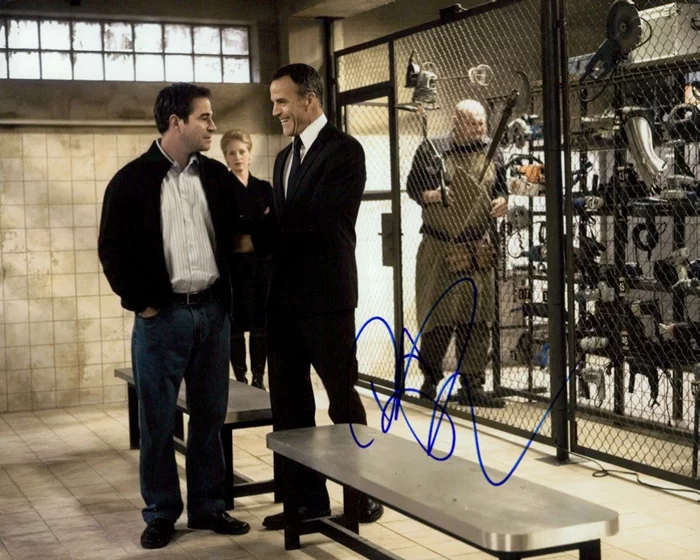 Roger Bart autograph