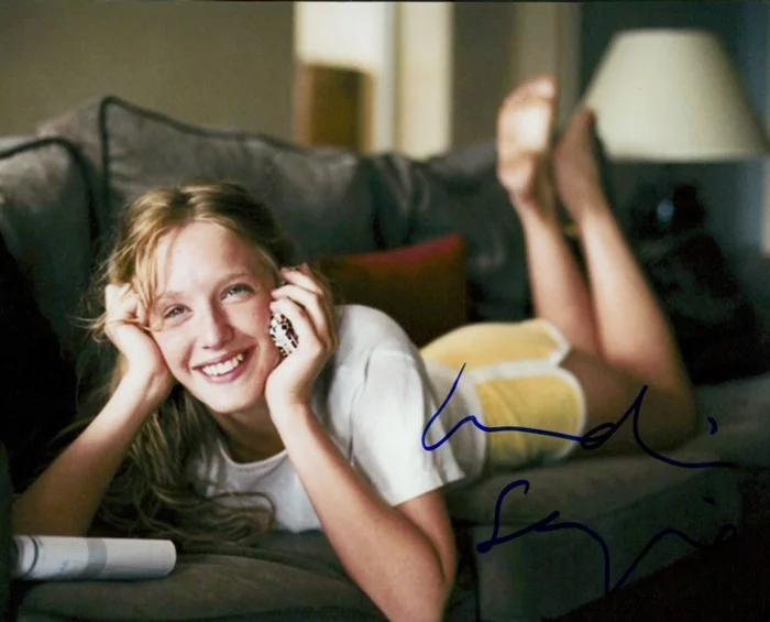 Ludivine Sagnier autograph
