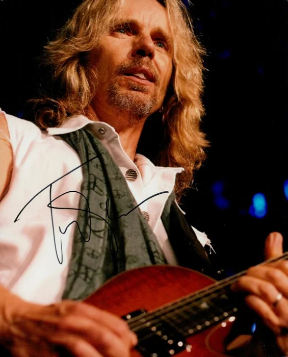 Tommy Shaw autograph