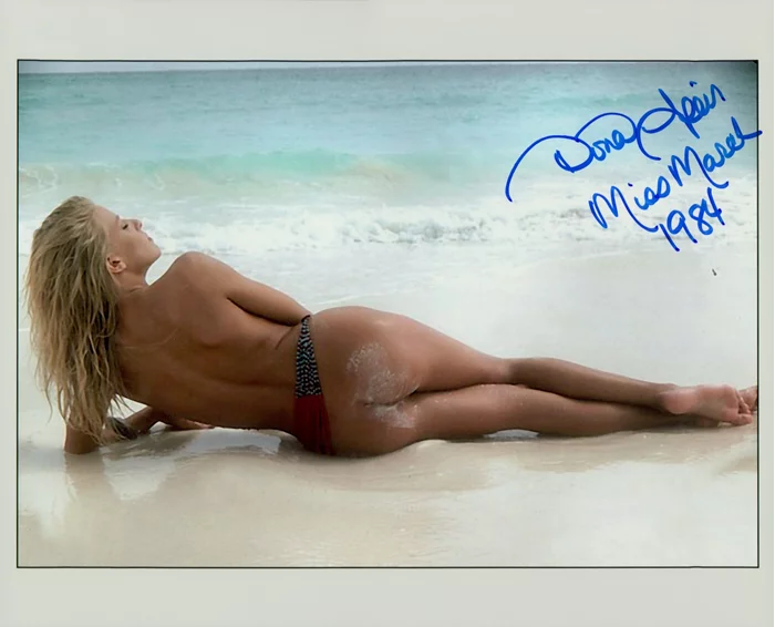 Dona Speir autograph