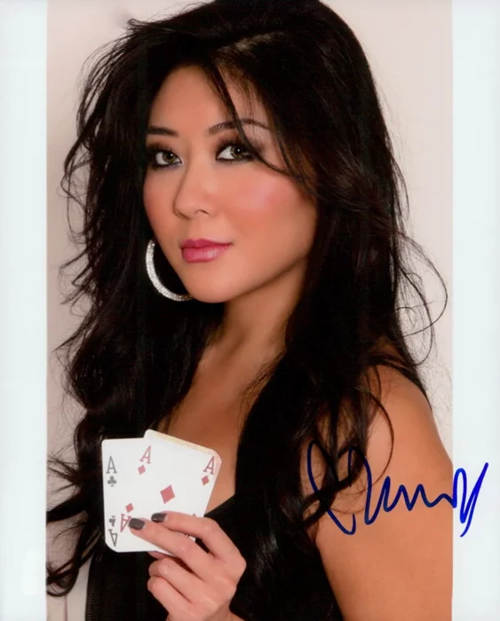 Maria T. Ho autograph