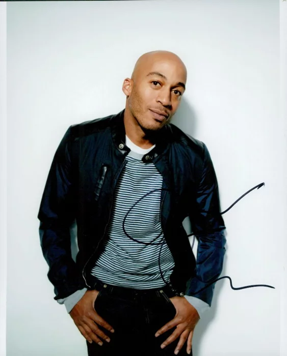 James Lesure autograph