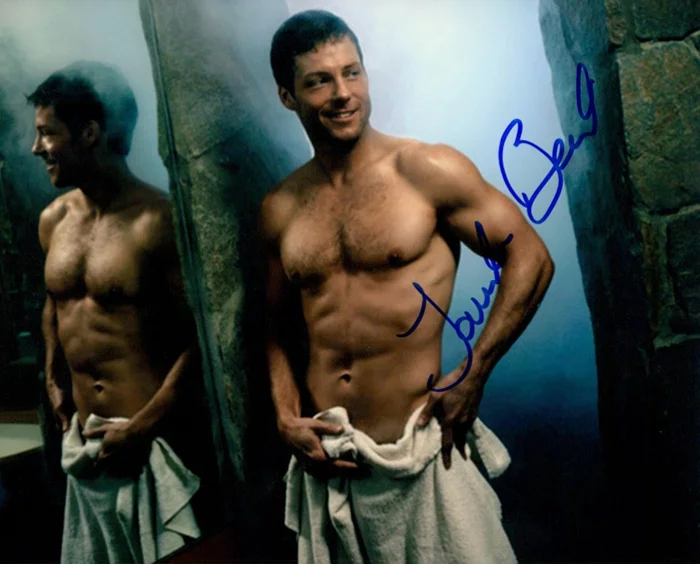 Jamie Bamber autograph