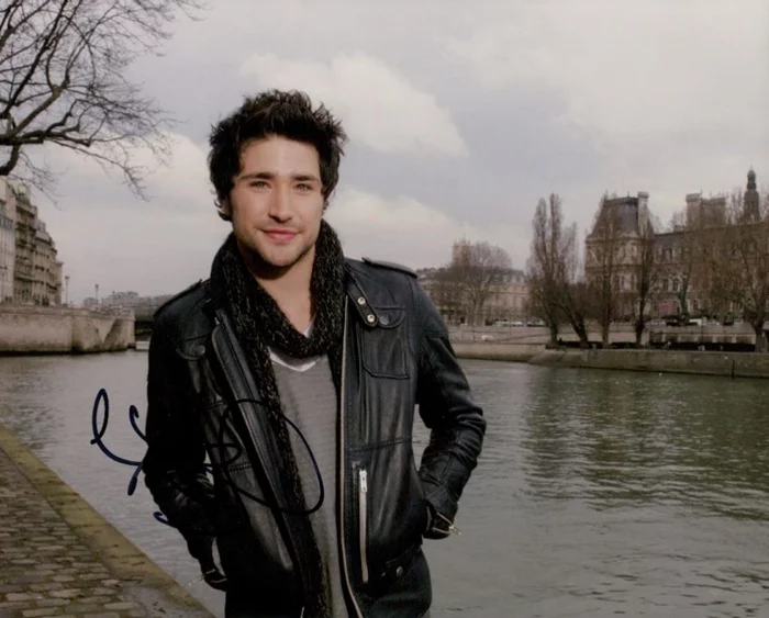 Matt Dallas autograph