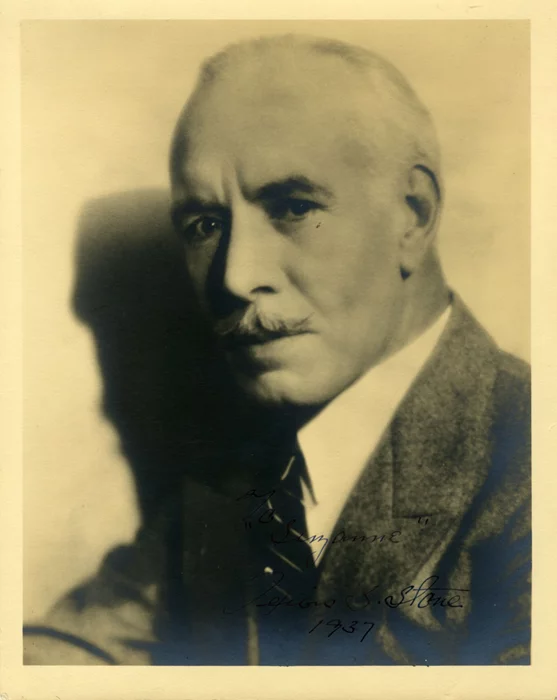 Lewis Stone autograph