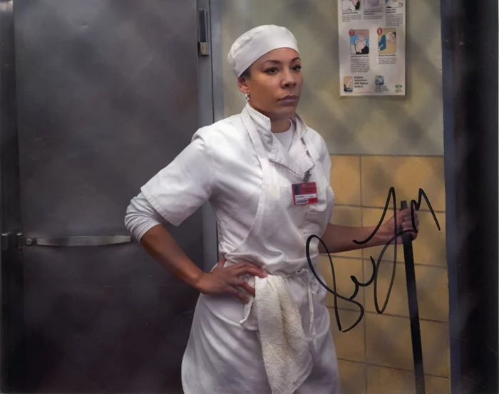 Selenis Leyva autograph