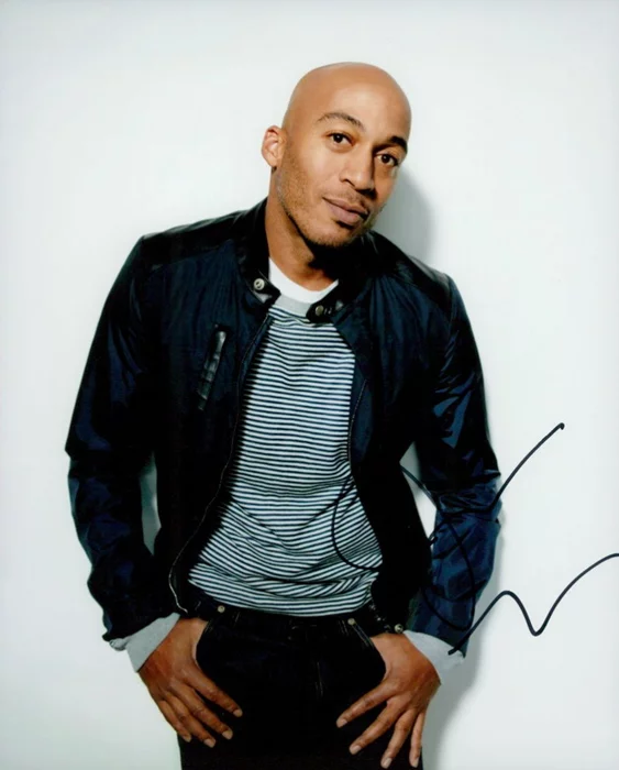 James Lesure autograph