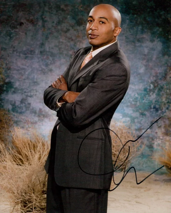James Lesure autograph
