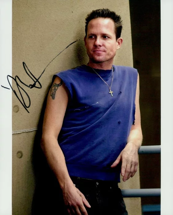 Dean Winters autograph