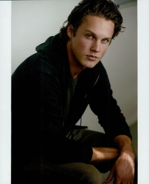 Zachary Abel autograph