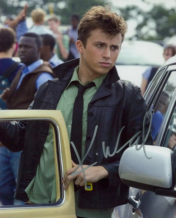Kenny Wormald autograph