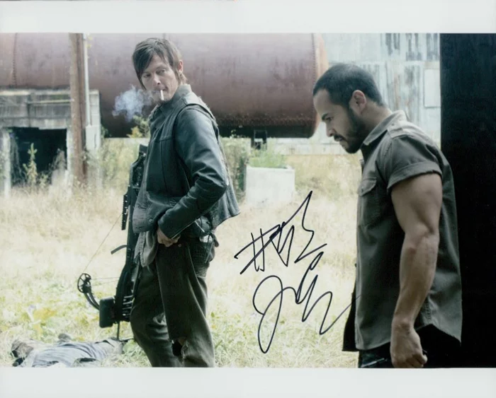 Jose Pablo Cantillo autograph