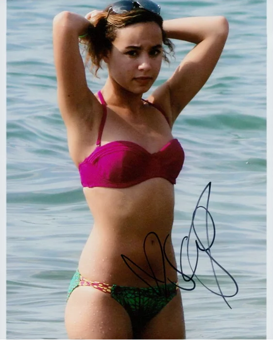 Savannah Jayde autograph