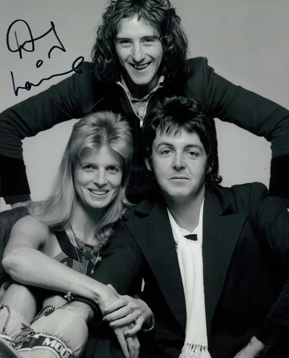 Denny Laine autograph