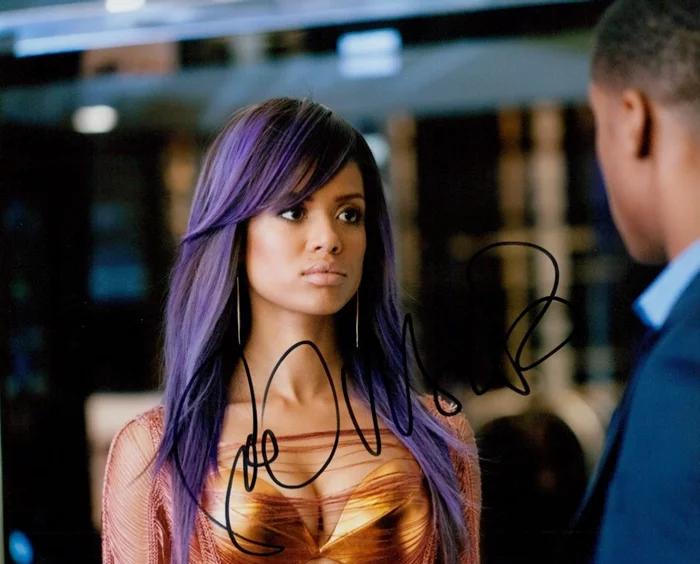Gugu Mbatha-Raw autograph