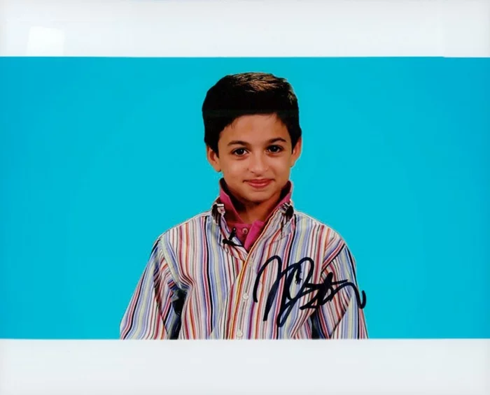 J.J. Totah autograph