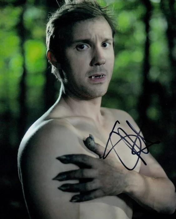 Sam Huntington autograph
