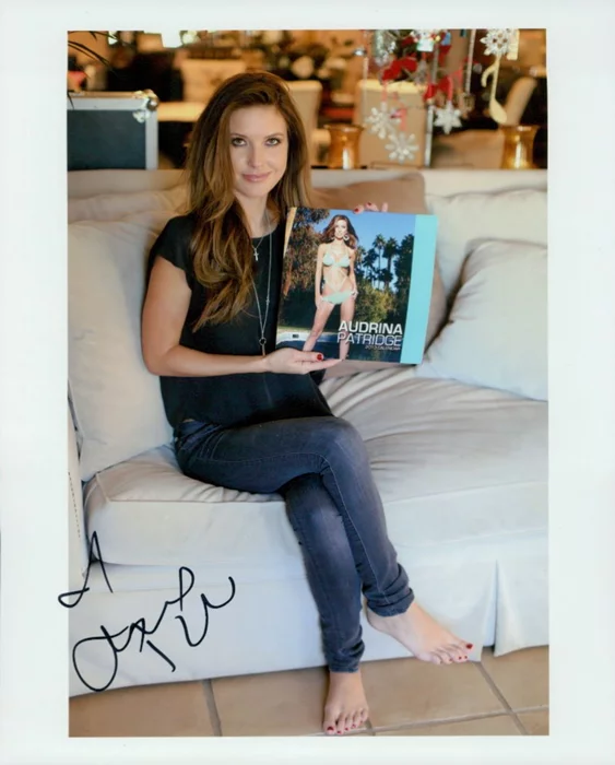 Audrina Patridge autograph