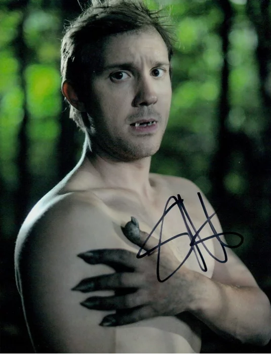 Sam Huntington autograph