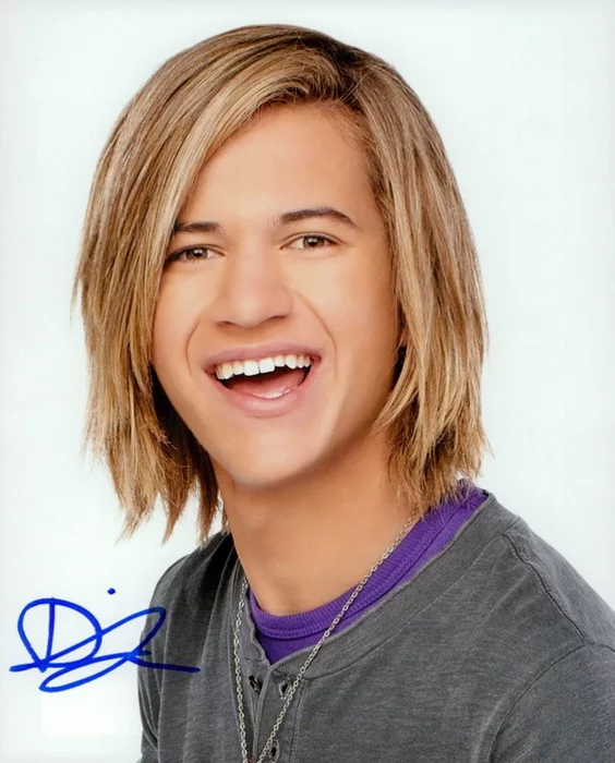 Dillon  Lane autograph