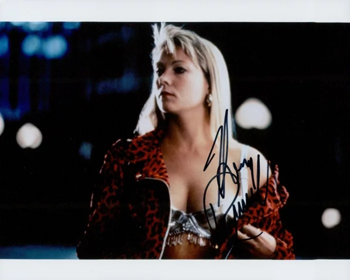 Theresa Russell autograph
