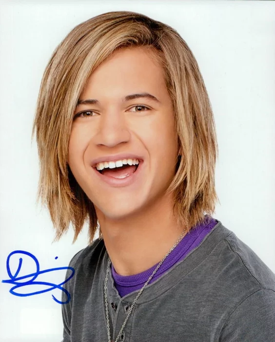 Dillon  Lane autograph