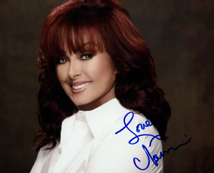 Naomi Judd autograph