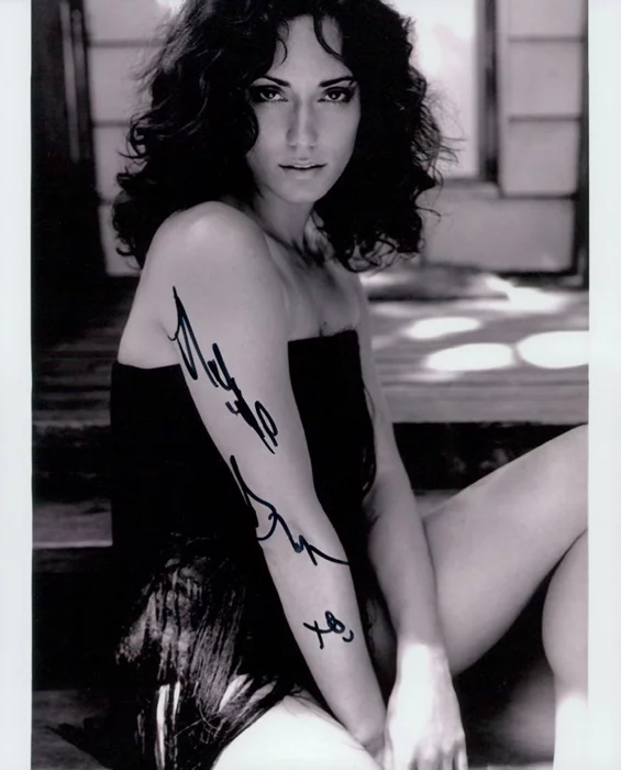 Natalie Brown autograph