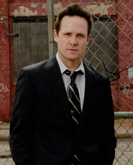 Dean Winters autograph