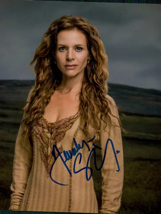 Jessalyn Gilsig autograph