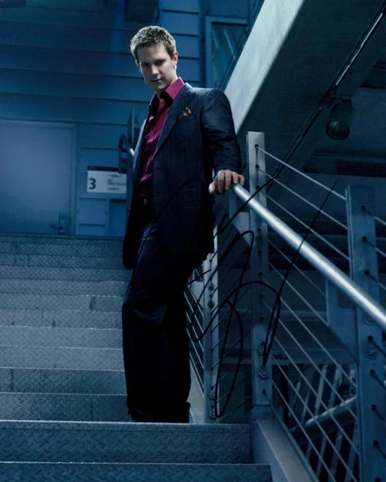 Jason Dohring autograph