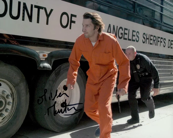 Olivier Martinez autograph