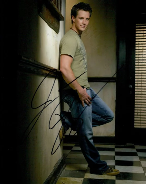 Jason Dohring autograph