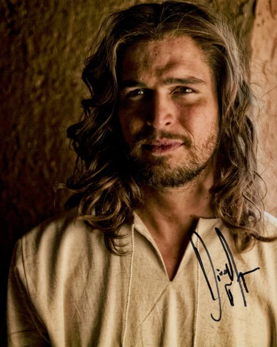 Diogo Morgado autograph
