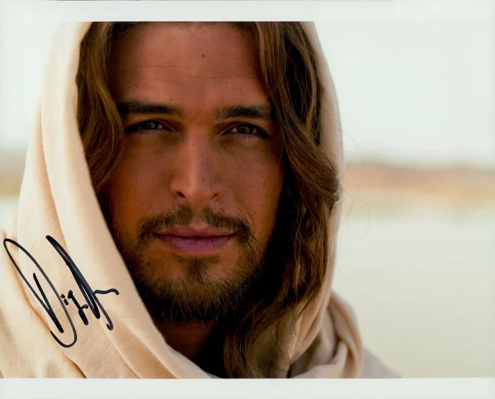 Diogo Morgado autograph