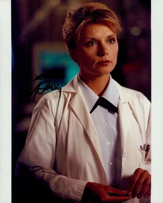 Teryl Rothery autograph