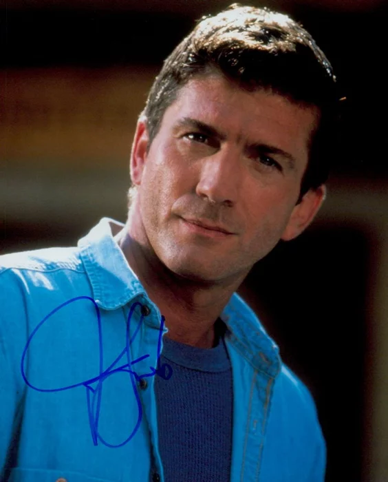 Joe Lando autograph