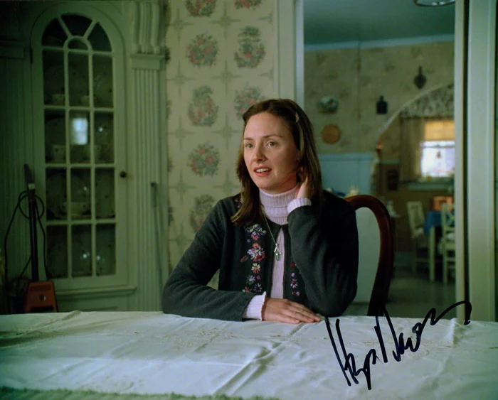 Hope Davis autograph