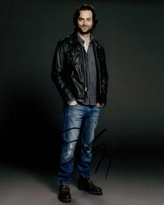 Chris  D'Elia autograph
