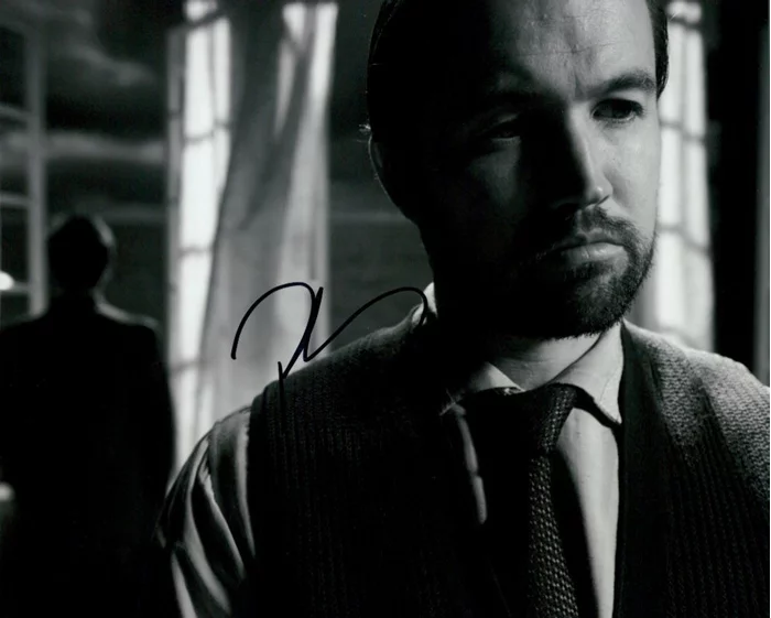 Rob McElhenney autograph