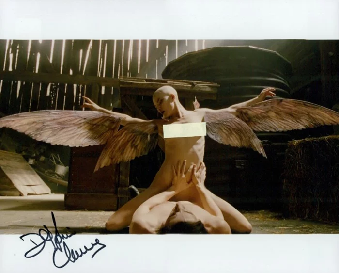 Delphine Chaneac autograph