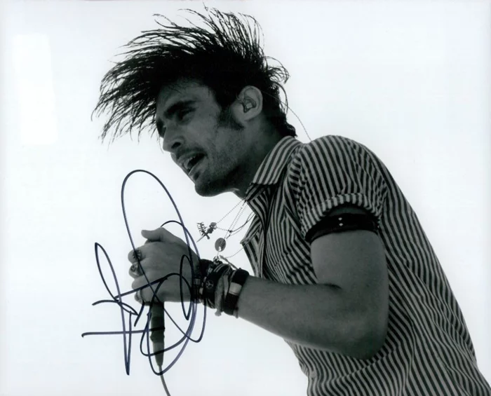 Tyson Ritter autograph