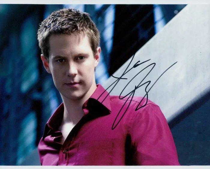 Jason Dohring autograph