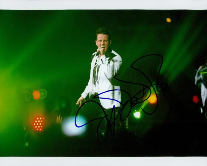 Joey McIntyre autograph