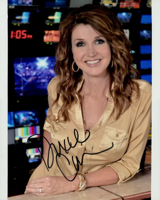 Dixie Carter autograph