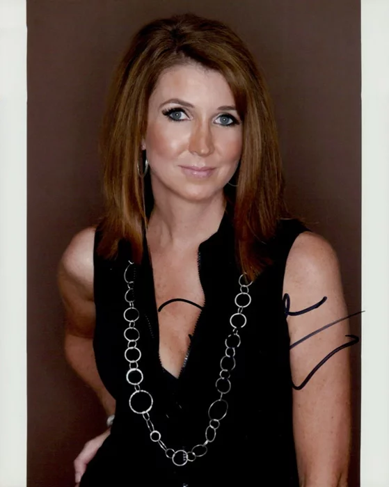 Dixie Carter autograph